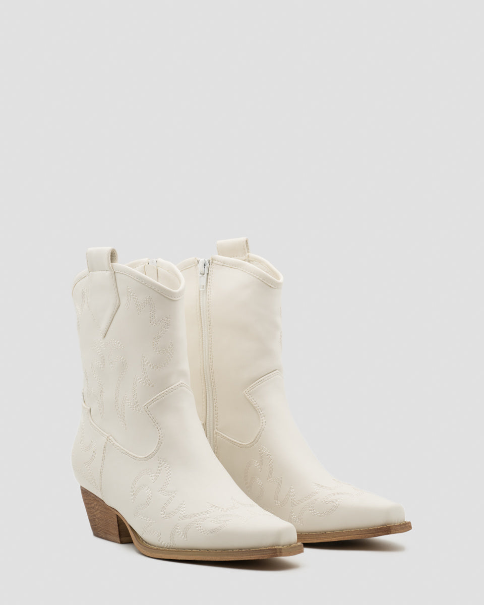 Buonarotti Cowboystiefel, weiß, kurz, mit Ziernähten