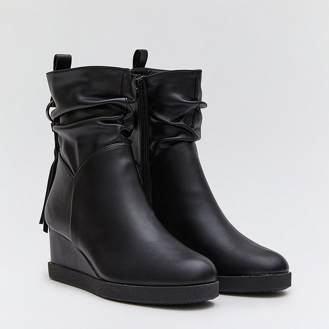 Buonarotti Stiefelette Schwarz Schnalle Fransen