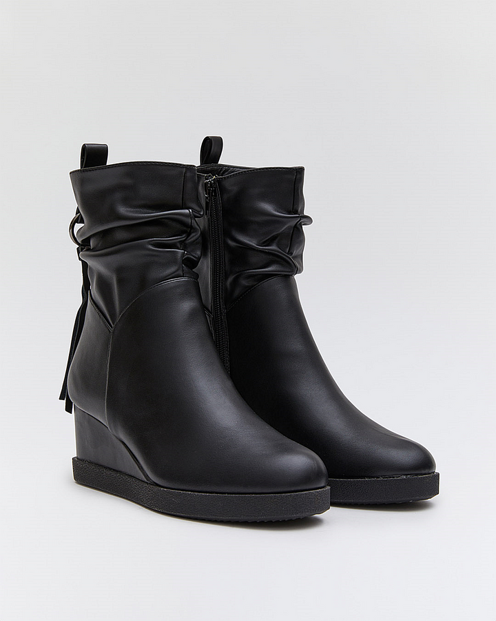 Buonarotti Stiefelette Schwarz Schnalle Fransen