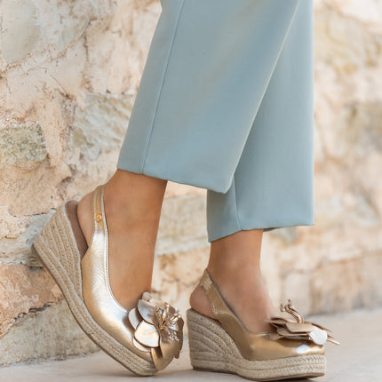 Buonarotti Keilabsatz Sandalen Gold Blume