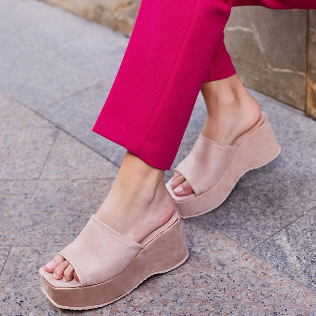 Buonarotti Keilsandalen zum Hineinschlüpfen Beige Suedine