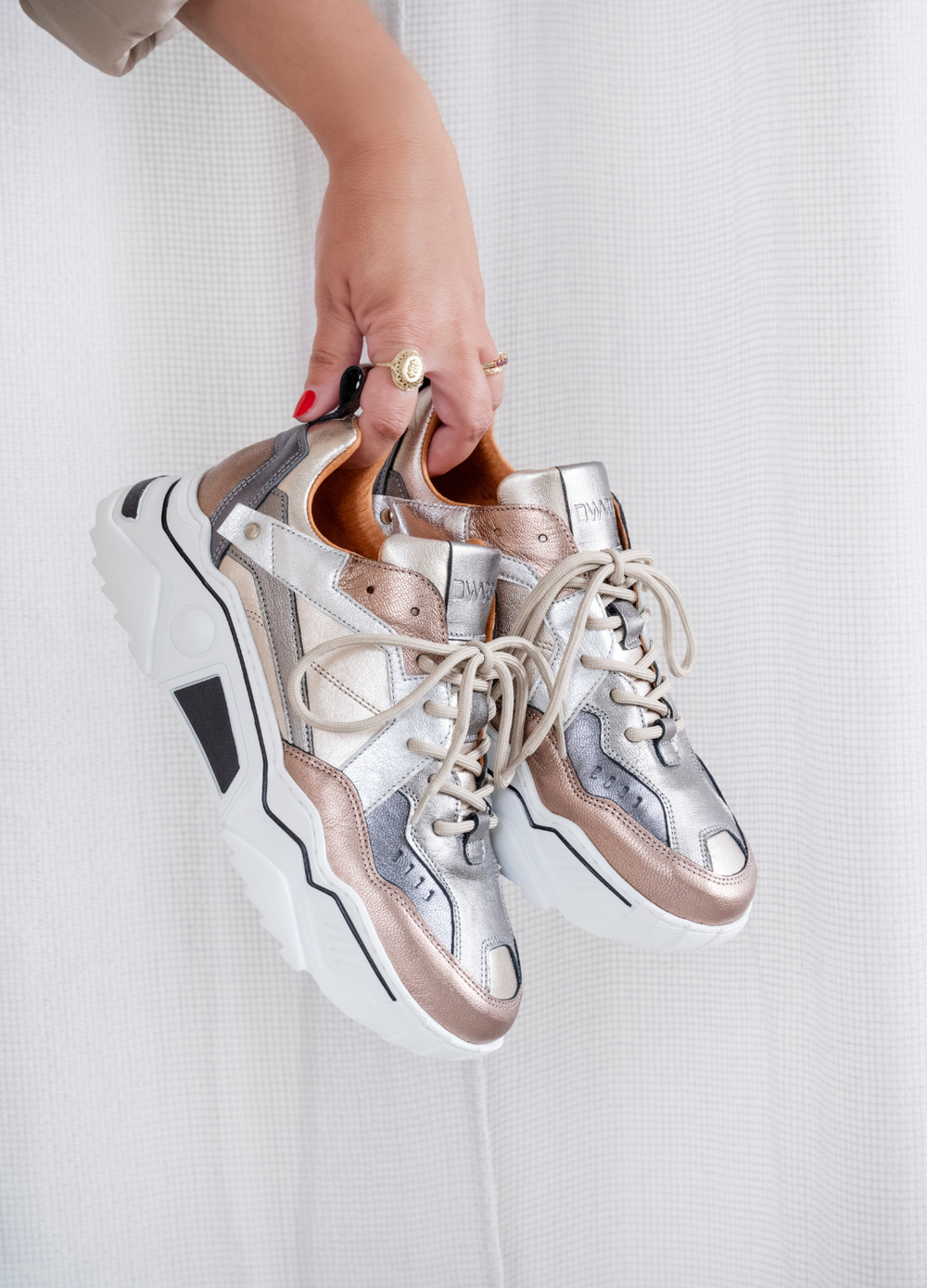DWRS The label DWRS Turnschuhe PLUTO Stein metallisch