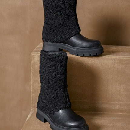 Smile Favorites Stiefel Schwarzer Teddy