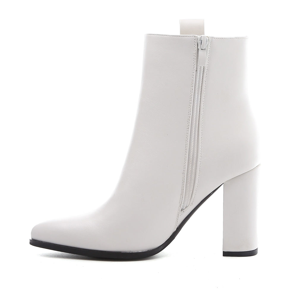 Smile Favorites Stiefelette Weiß Basic Lip