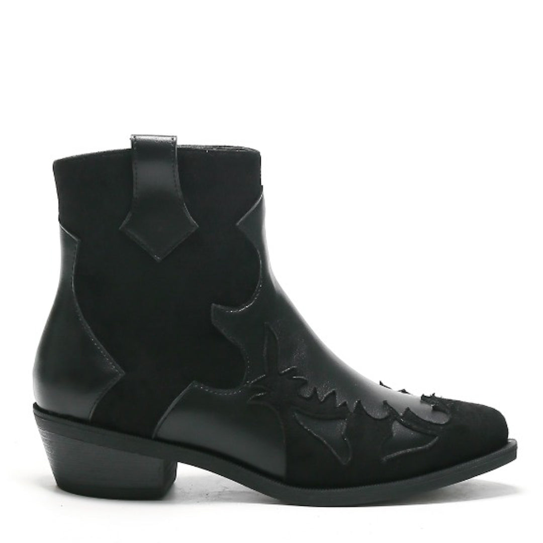 Smile Favorites Kurze Cowboystiefel Schwarz Flamme