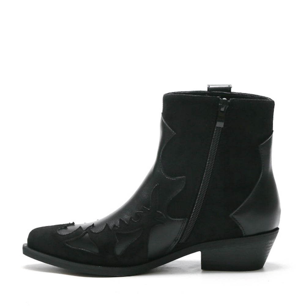 Smile Favorites Kurze Cowboystiefel Schwarz Flamme