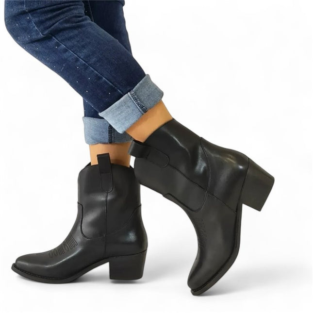 Smile Favorites Kurze Cowboystiefel Schwarzes Leder
