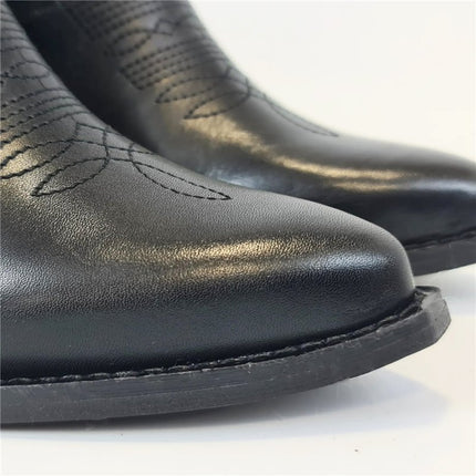 Smile Favorites Kurze Cowboystiefel Schwarzes Leder