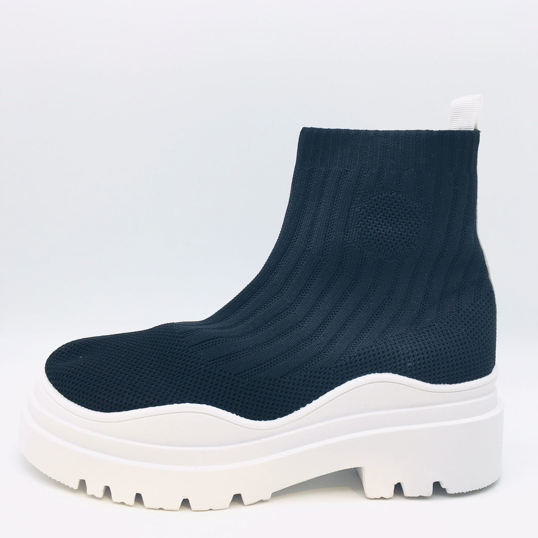 Smile Favorites Sockenstiefel Schwarz Weiße Sohle