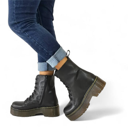 Smile Favorites Veteran Stiefel Schwarz Leder Plateau